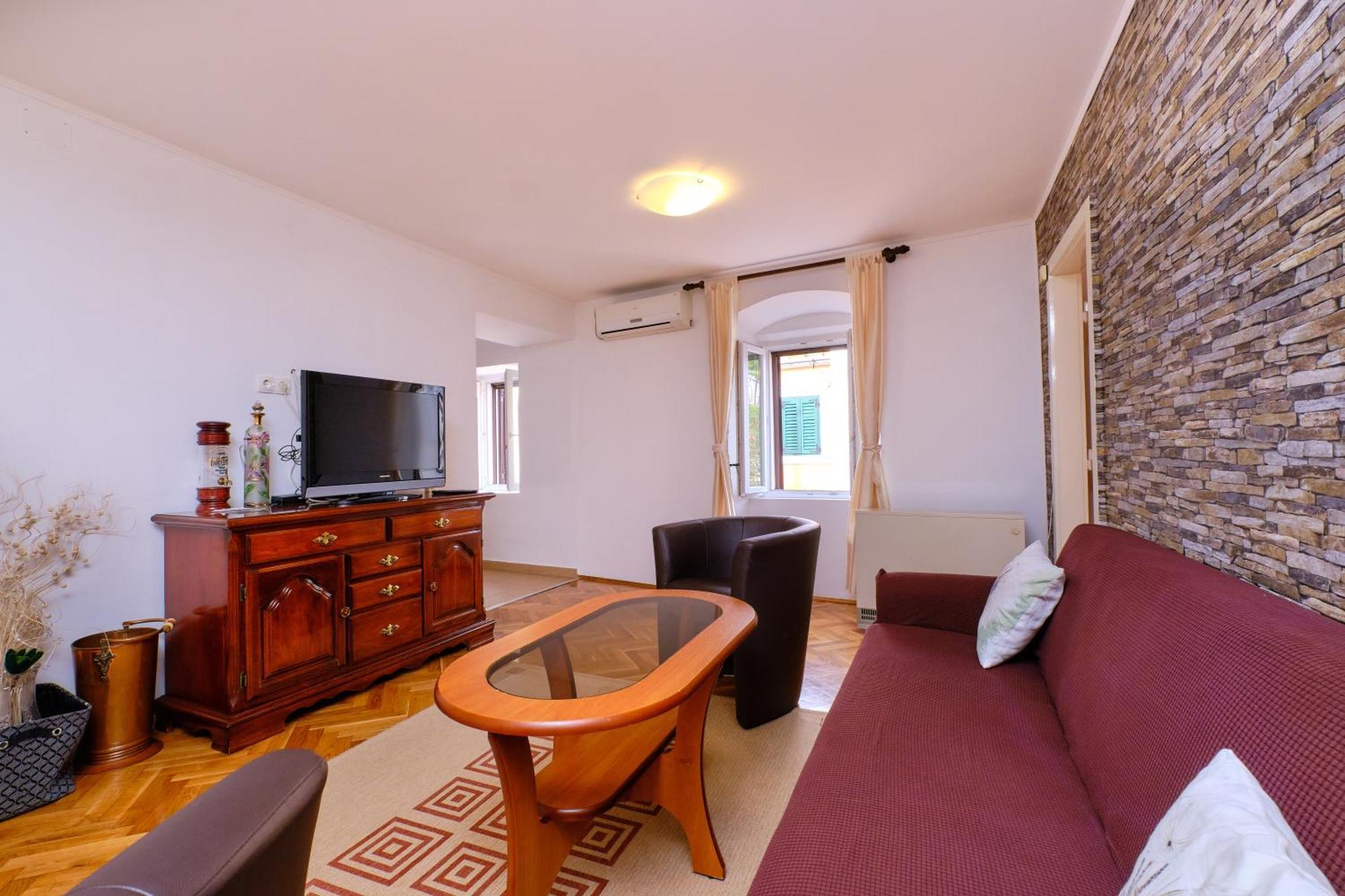 Apartments Antonella Veli Lošinj Eksteriør billede